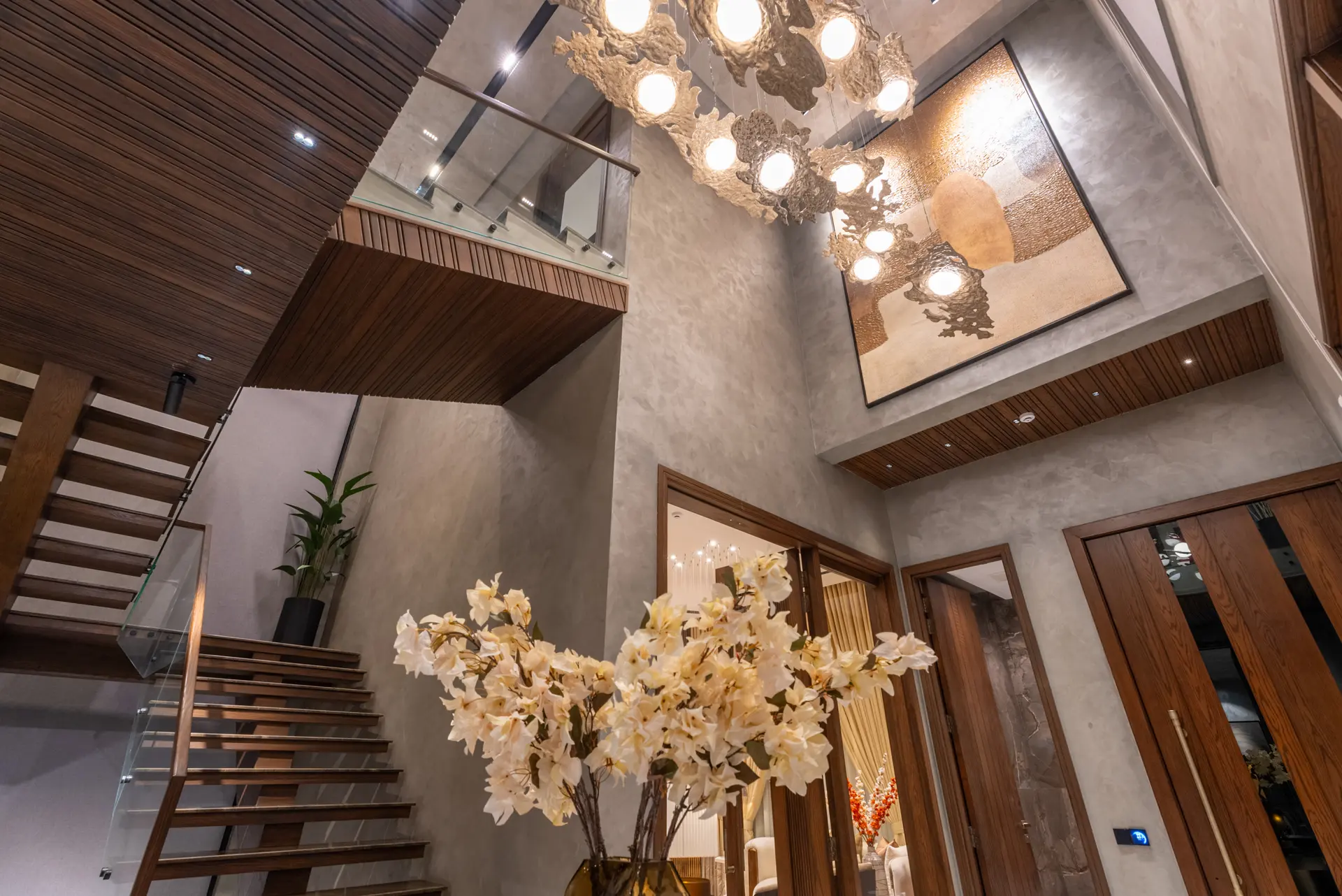 1191-L foyer photograph 4