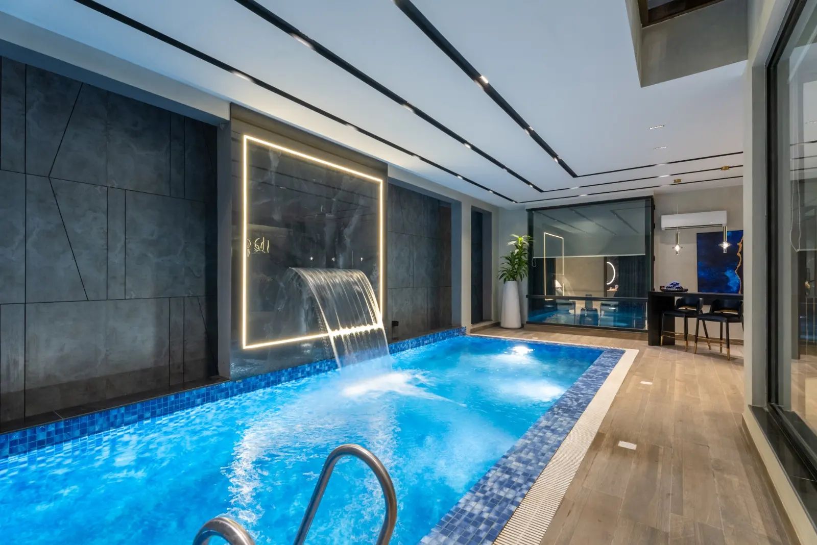 1191-L indoor pool photograph 2