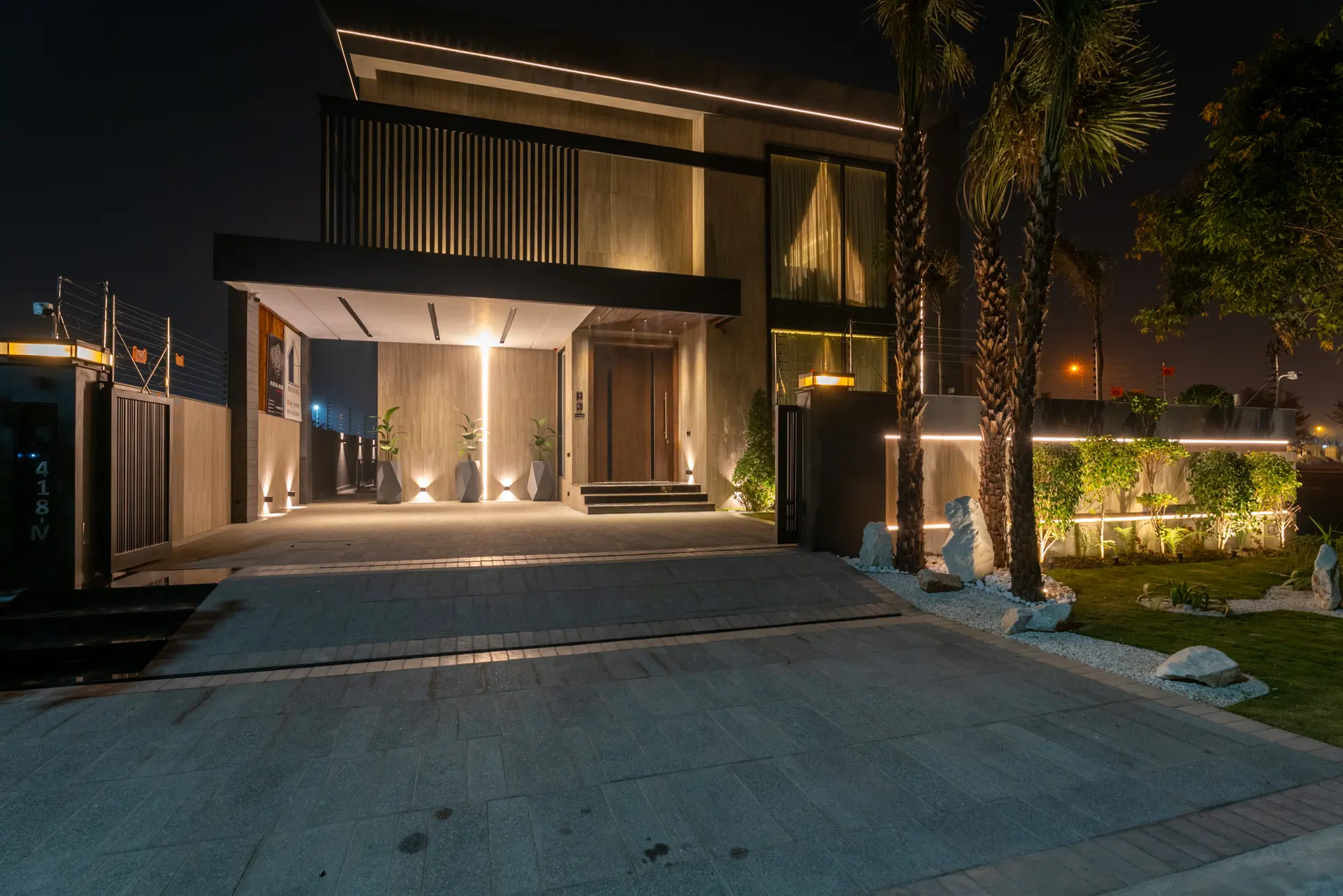 418-M dusk exterior photograph 2