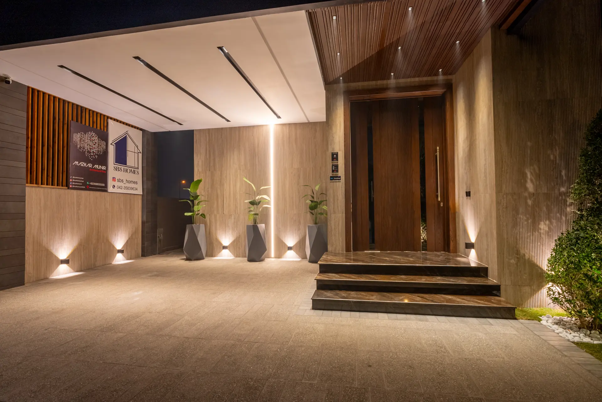 418-M dusk exterior photograph 5