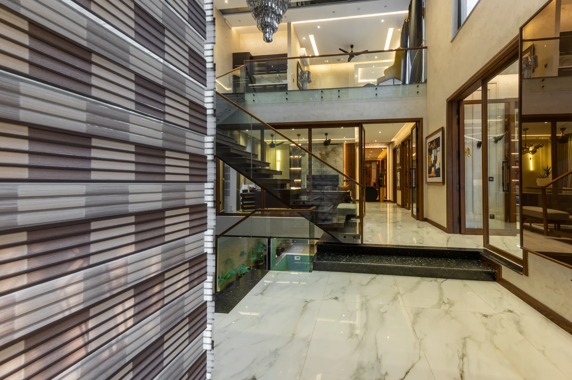493-L staircase photograph 1