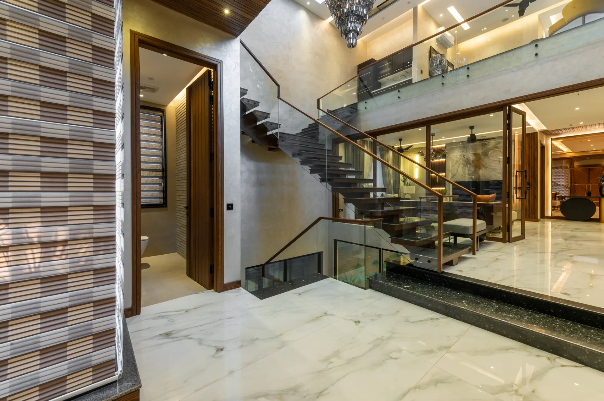 493-L staircase photograph 2