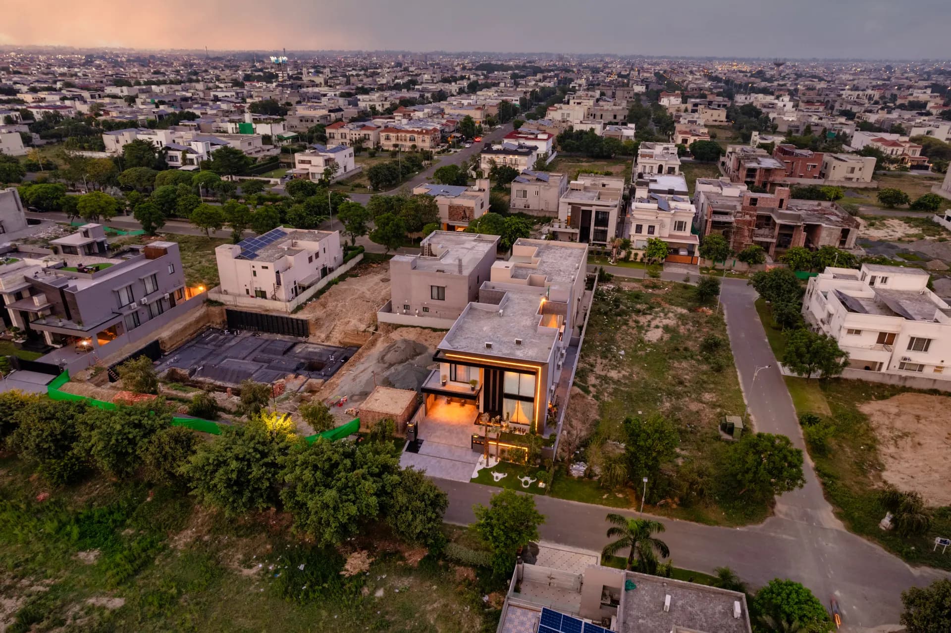 895-L — aerial view photograph 14