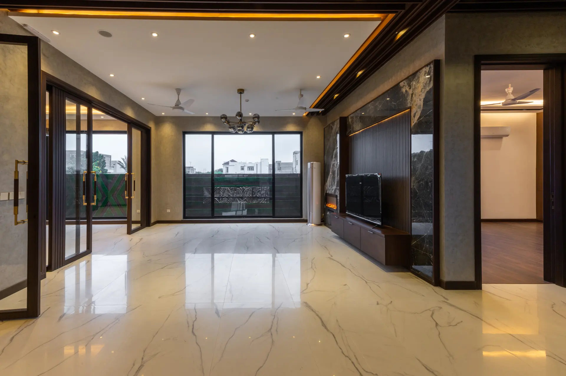 286-M living room photograph 12