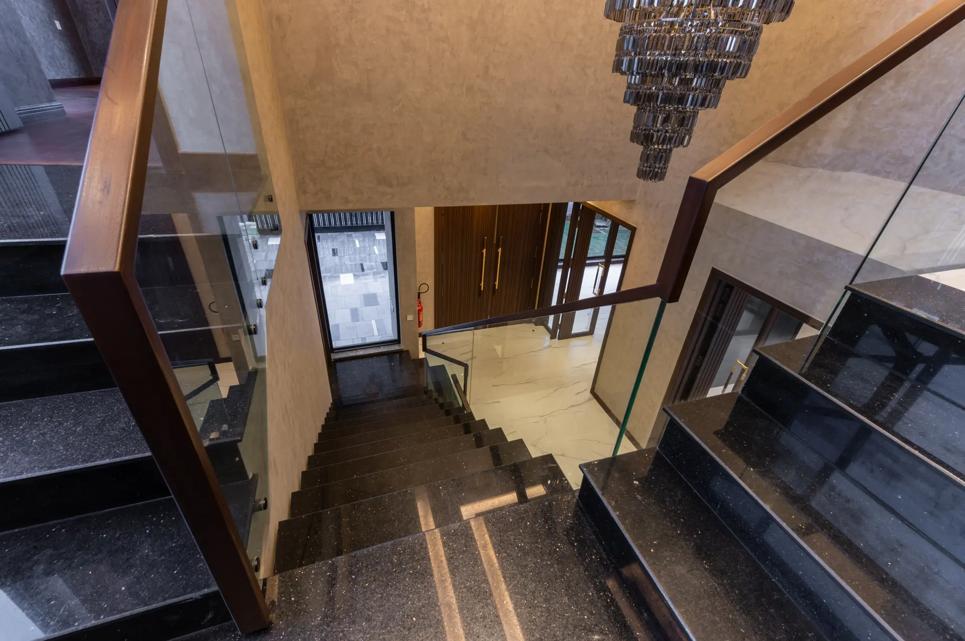 286-M staircase photograph 9