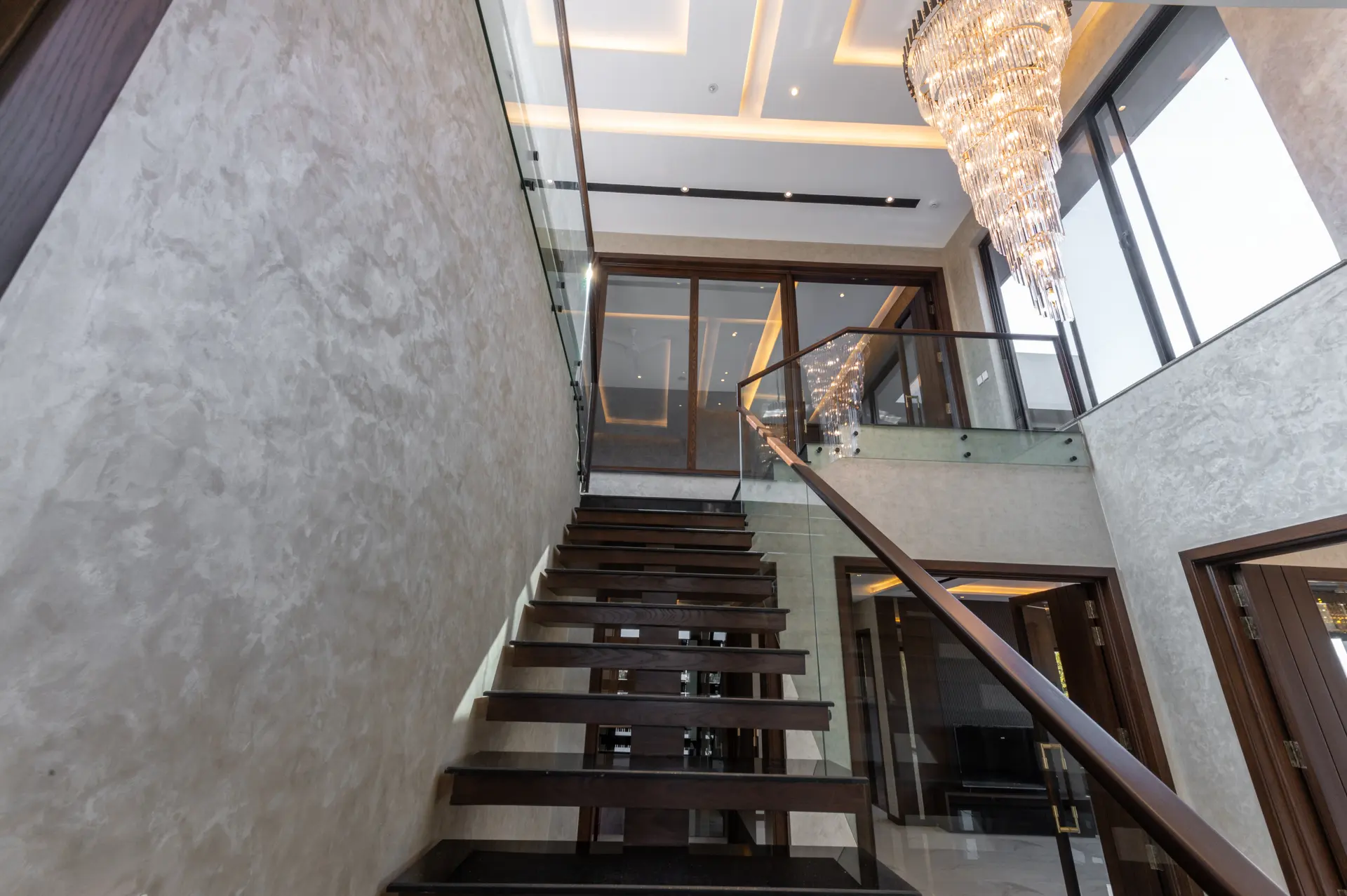 656-R staircase photograph 12