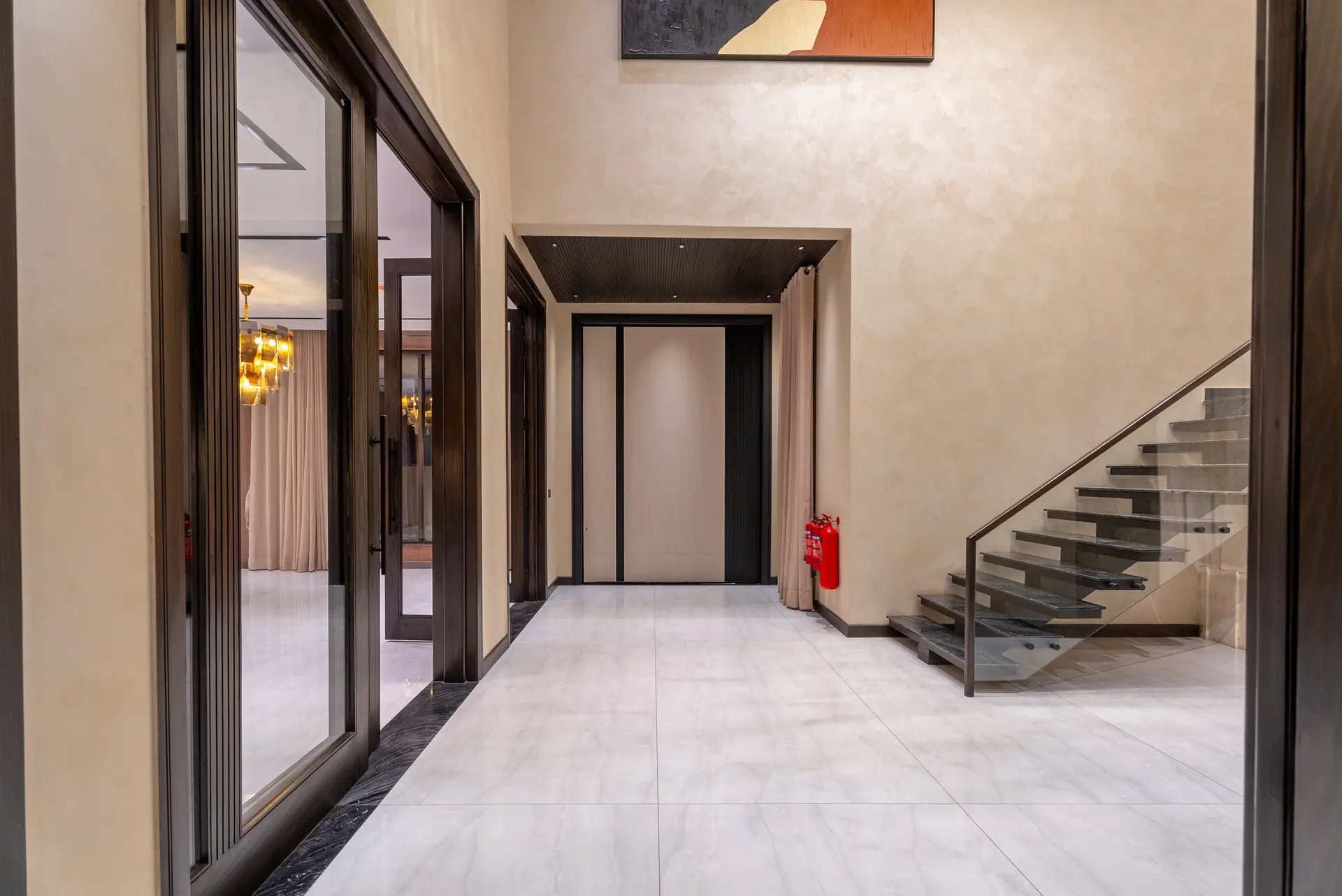 767-R foyer photograph 2